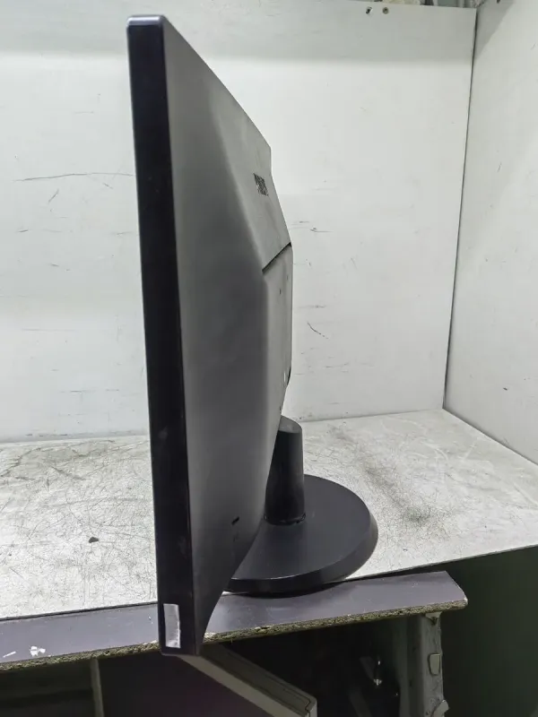 Монітор Б-клас Philips 223V5L / 22" (1920x1080) TN / 1x VGA / VESA 100x100 / Кабелі в комплекті б/в - зображення 5