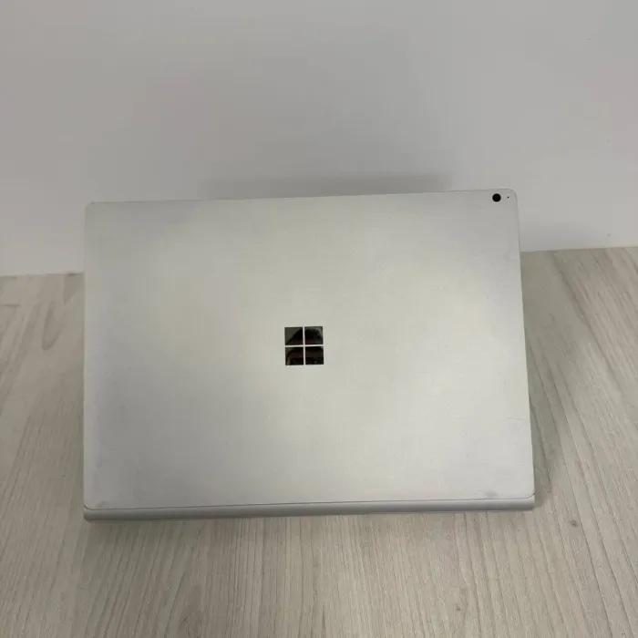 Ігровий ультрабук-трансформер Microsoft Surface Book 2 / 15.0" (3240x2160) IPS Touch / Intel Core i7-8650U (4 (8) ядра по 1.9 - 4.2 GHz) / 16 GB DDR4 / 512 GB SSD NVMe / nVidia GeForce GTX 1060 Max-Q, 6 GB GDDR5, 192-bit / WebCam б/в - зображення 3