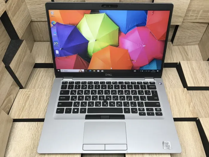 Ультрабук Б-клас Dell Latitude 5410 / 14" (1920x1080) IPS / Intel Core i7-10610U (4 (8) ядра по 1.8 - 4.9 GHz) / 16 GB DDR4 / 256 GB SSD / Intel UHD Graphics / WebCam / Windows 10 б/в - зображення 2