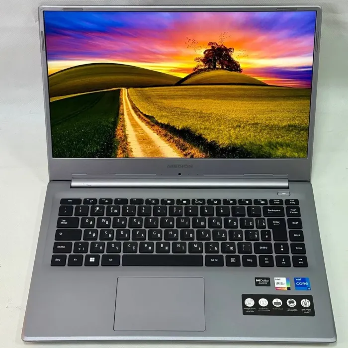 Ноутбук Б-клас Medion Akoya S15449 / 15.6" (1920x1080) IPS / Intel Core i5-1135G7 (4 (8) ядра по 4.2 GHz) / 16 GB DDR4 / 256 GB SSD / Intel Iris Xe Graphics / WebCam / Windows 11 Pro б/в - зображення 4
