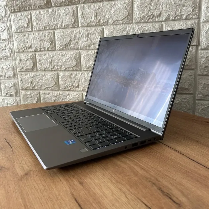 Мобільна робоча станція Б-клас HP ZBook Power 15 G9 / 15.6'' (1920x1080) IPS / Intel Core i7-12700H (14 (20) ядер по 3.5 - 4.7 GHz) / 16 GB DDR5 / 512 GB SSD / nVidia RTX A1000, 4 GB GDDR6, 128-bit / WebCam б/в - зображення 5