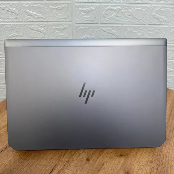 Мобільна робоча станція HP Zbook 17 G5 / 17.3" (1920x1080) IPS / Intel Xeon E-2176M (6 (12) ядер по 2.7 - 4.4 GHz) / 32 GB DDR4 / 1000 GB SSD / nVidia Quadro P3200, 6 GB GDDR5, 192-bit / WebCam б/в - зображення 3