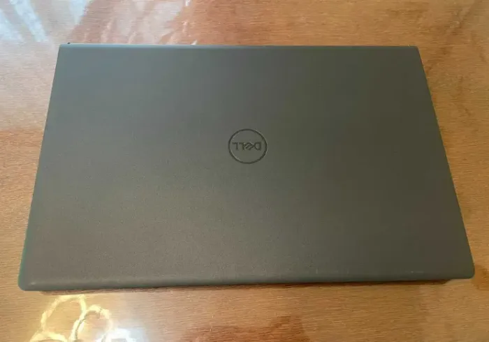 Ультрабук Dell Inspiron 15 3520 / 15.6" (1920x1080) IPS / Intel Core i7-1255U (10 (12) ядер по 3.5 - 4.7 GHz) / 16 GB DDR4 / 512 GB SSD / Intel Iris Xe Graphics / WebCam б/в - зображення 3