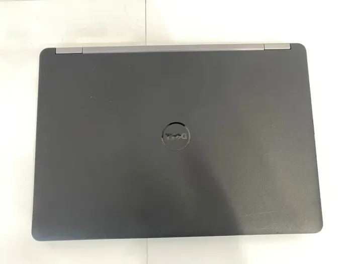Ноутбук Б-клас Dell Latitude E5470 / 14" (1920x1080) TN / Intel Core i5-6300U (2 (4) ядра по 2.4 - 3.0 GHz) / 8 GB DDR4 / 240 GB SSD / Intel HD Graphics 520 / WebCam б/в - зображення 7