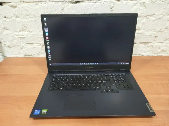 Ігровий ноутбук Lenovo Legion 5 17ITH6H / 17.3" (1920x1080) IPS / Intel Core i5-11400H (6 (16) ядер 2.7 - 4.5 GHz) / 16 GB DDR4 / 480 GB SSD / nVidia GeForce RTX 3060, 6 GB GDDR6, 192-bit / WebCam б/в - зображення 2