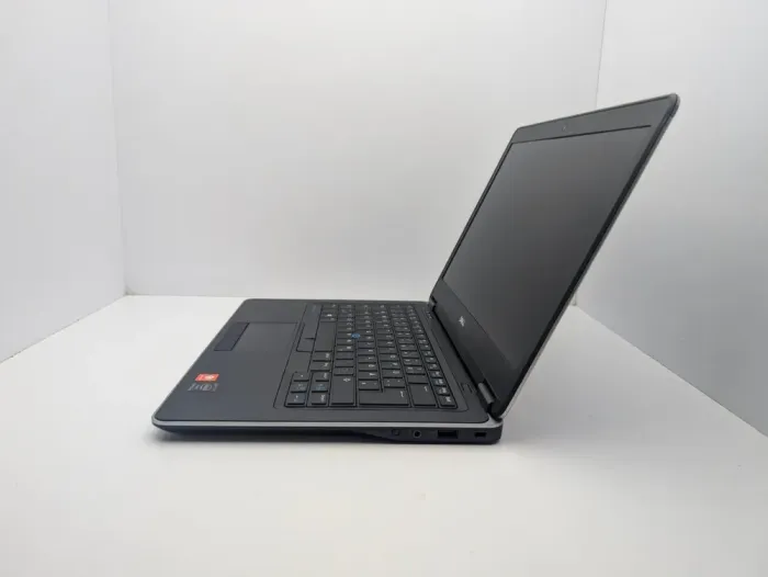 Ноутбук Dell Latitude E7440 / 14" (1366x768) TN / Intel Core i5-4300U (2 (4) ядра по 1.9 - 2.9 GHz) / 6 GB DDR3 / 120 GB SSD / Intel HD Graphics 4400 / WebCam б/в - зображення 6