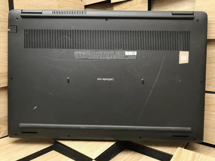 Ноутбук Б-клас Dell Latitude 3520 / 15.6" (1920x1080) IPS Touch / Intel Core i7-1165G7 (4 (8) ядра по 2.8 - 4.7 GHz) / 8 GB DDR4 / 256 GB SSD M.2 / Intel Iris Xe Graphics / USB 3.2 / HDMI / Windows 11 б/в - зображення 9
