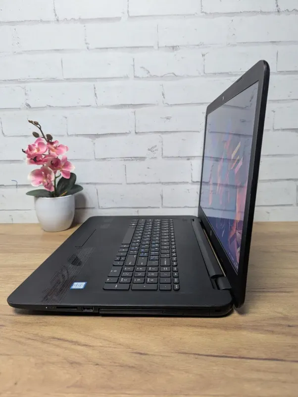 Ноутбук Б-клас HP NoteBook 17-x026nd / 17.3" (1600x900) TN / Intel Core i3-6006U (4 (8) ядра по 2.0 GHz) / 12 GB DDR4 / 128 GB SSD / Intel HD Graphics 520 / WebCam б/в - зображення 7