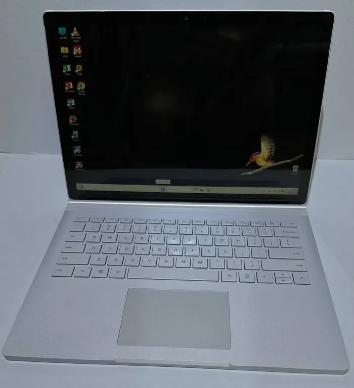 Ігровий ультрабук-трансформер Б-клас Microsoft Surface Book 2 / 13.5" (3000x2000) IPS Touch / Intel Core i7-8650U (4 (8) ядра по 1.9 - 4.2 GHz) / 8 GB DDR4 / 256 GB SSD / nVidia GeForce GTX 1050, 2 GB GDDR5, 128-bit / WebCam / Win 11 Pro б/в - зображення 2