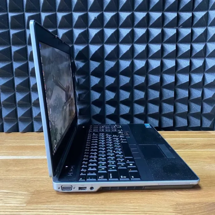Ноутбук Dell Latitude E6530 / 15.6" (1920x1080) TN / Intel Core i5-3340M (2 (4) ядра по 2.7 - 3.4 GHz) / 8 GB DDR3 / 128 GB SSD / nVidia NVS 5200M, 1 GB GDDR5, 64-bit / WebCam / DVD-ROM б/в - зображення 3