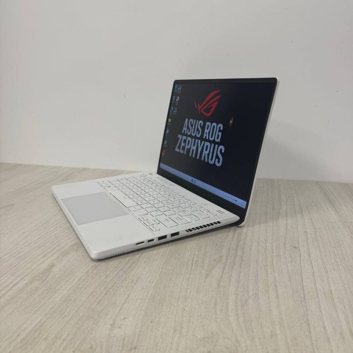 Ігровий ультрабук Asus ROG Zephyrus G14 GA402XV White / 14" (2560x1600) IPS / AMD Ryzen 9 7940HS (8 (16) ядер по 4.0 - 5.2 GHz) / 16 GB DDR5 / 512 GB SSD NVMe / nVidia GeForce RTX 4060, 8 GB GDDR6, 128-bit / WebCam б/в - изображение 4