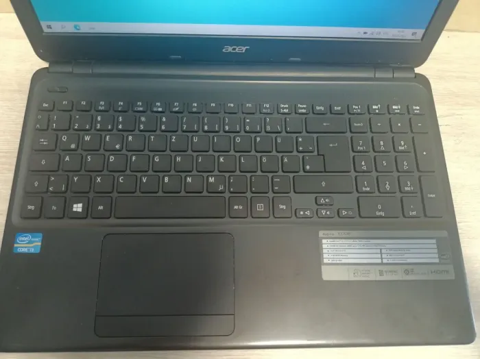 Ноутбук Acer Aspire E1-570G / 15.6" (1366x768) TN / Intel Core i3-3217U (2 (4) ядра по 1.8 GHz) / 4 GB DDR3 / 500 GB HDD / Intel HD Graphics 4000 / WebCam / VGA б/в - зображення 3