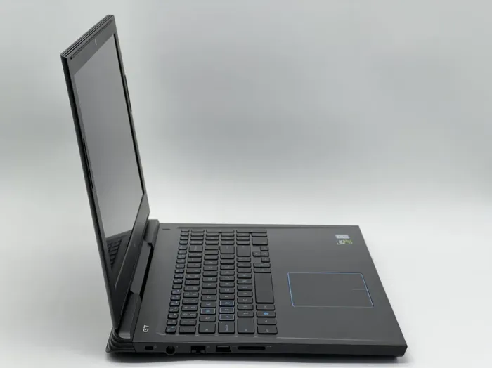 Ігровий ноутбук Dell G7 7588 / 15.6" (1920x1080) IPS / Intel Core i7-8750H (6 (12) ядер по 2.2 - 4.1 GHz) / 16 GB DDR4 / 960 GB SSD / nVidia GeForce GTX 1060, 6 GB GDDR5, 192-bit / WebCam б/в - зображення 3