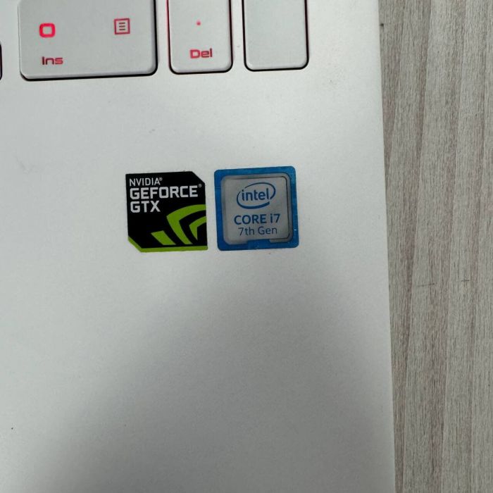 Ігровий ноутбук Samsung Odyssey NP800G5H-X02US White / 15.6" (1920x1080) IPS / Intel Core i7-7700HQ (4 (8) ядра по 2.8 - 3.8 GHz) / 8 GB DDR4 / 256 GB SSD NVMe / nVidia GeForce GTX 1050, 4 GB GDDR5, 128-bit / WebCam б/в - зображення 8