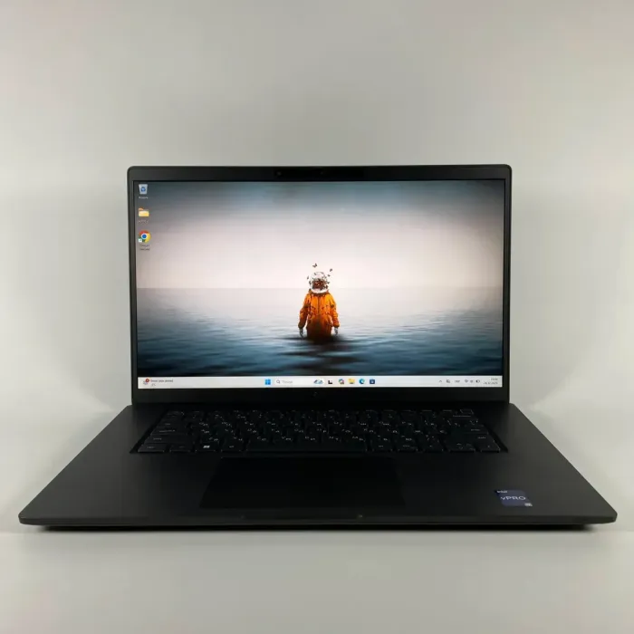 Ультрабук Б-клас Dell Latitude 7530 / 15.6" (1920x1080) IPS / Intel Core i7-1270P (12 (16) ядер по 2.2 - 4.8 GHz) / 16 GB DDR5 / 256 GB SSD / Intel Iris Xe Graphics / WebCam / HDMI б/в - зображення 2
