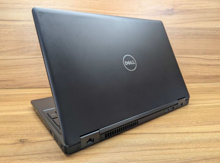 Ноутбук Dell Latitude 5580 / 15.6" (1920x1080) IPS / Intel Core i5-7300U (2 (4) ядра по 2.6 - 3.5 GHz) / 8 GB DDR4 / 240 GB SSD / Intel HD Graphics 620 / WebCam / HDMI / Windows 10 б/в - зображення 7