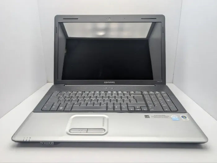 Ноутбук HP Compaq CQ71 / 17.3" (1600x900) TN / Intel Pentium T3400 (2 ядра по 2.1 GHz) / 4 GB DDR2 / 320 GB HDD / Intel HD Graphics / WebCam / DVD-ROM б/в - зображення 3