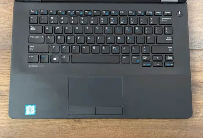 Ультрабук Dell Latitude E7470 / 14" (1920x1080) IPS / Intel Core i5-6300U (2 (4) ядра по 2.4 - 3.0 GHz) / 16 GB DDR4 / 256 GB SSD / Intel HD Graphics 520 / WebCam б/в - зображення 3