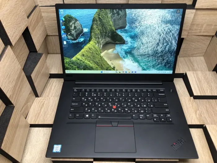 Ноутбук Lenovo ThinkPad X1 / 15.6" (1920x1080) IPS / Intel Core i7-8750H (6 (12) ядер по 2.2 - 4.1 GHz) / 16 GB DDR3 / 256 GB SSD M.2 / nVidia GeForce GTX 1050 Ti, 4 GB GDDR5, 128-bit / WebCam б/в - зображення 2