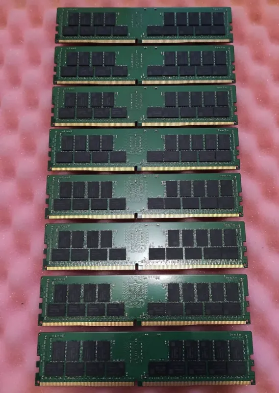 Комплект: Серверна оперативна пам'ять Hynix Supermicro / 128 GB (4x32 GB) / 2Rx4 PC4-2666V / DDR4 ECC / 2666 MHz б/в - зображення 3
