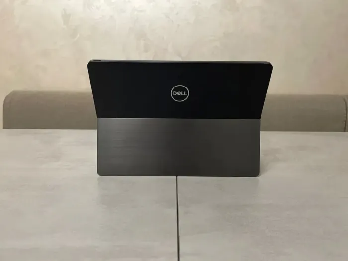 Планшет Dell Latitude 5290 2-in-1 / 12.3" (1920x1080) IPS Touch / Intel Core i5-8350U (4 (8) ядра по 1.7 - 3.6 GHz) / 8 GB DDR3 / 256 GB SSD / Intel UHD Graphics 620 / WebCam / USB 3.1 б/в - зображення 6