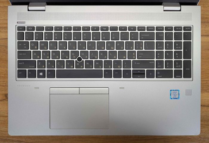 Ноутбук HP ProBook 650 G5 / 15.6" (1920x1080) IPS / Intel Core i7-8665U (4 (8) ядра по 1.9 - 4.8 GHz) / 16 GB DDR4 / 480 GB SSD / Intel UHD Graphics / WebCam / TouchID / Windows 10 б/в - зображення 3