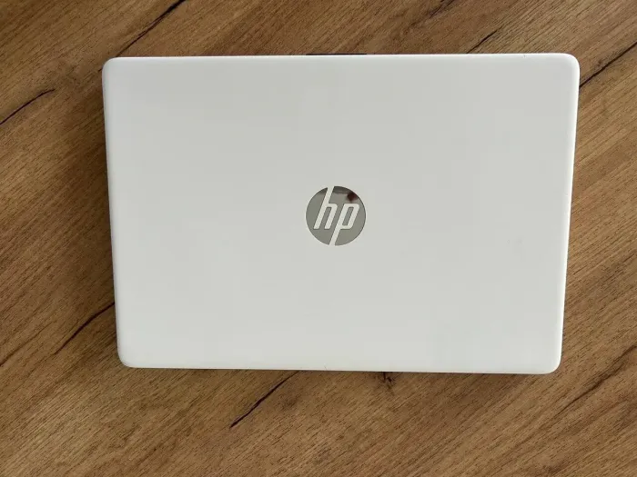 Ультрабук Б-класс HP 14-dq0002dx White / 14" (1920x1080) IPS / Intel Celeron N4020 (2 ядра по 1.1 - 2.8 GHz) / 4 GB DDR4 / 64 GB eMMC / Intel UHD Graphics 600 / WebCam / HDMI б/в - зображення 7