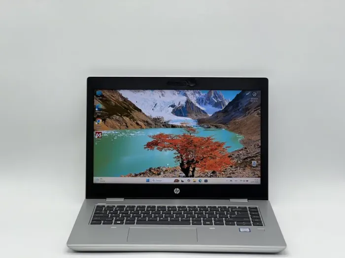 Ноутбук HP ProBook 640 G5 / 14" (1920x1080) IPS / Intel Core i5-8365U (4 (8) ядра по 1.6 - 4.1 GHz) / 8 GB DDR4 / 240 GB SSD / Intel UHD Graphics 620 / WebCam б/в - зображення 2