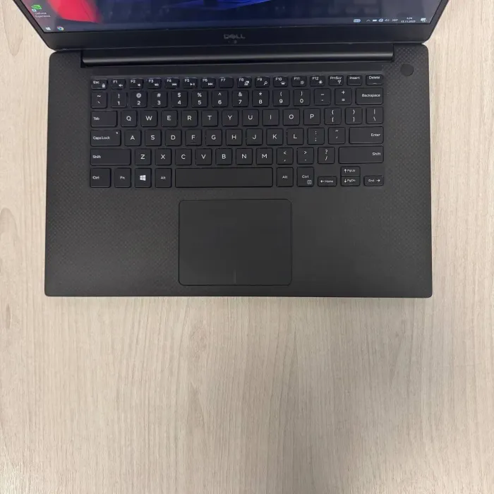 Ігровий ультрабук Б-класу Dell XPS 9570 / 15,6" (1920x1080) IPS / Intel Core i7-8750H (6 (12) ядра по 2,2 - 4,1 ГГц) / 8 ГБ DDR4 / 256 ГБ SSD / nVidia GeForce GTX 1050 Ti Max-Q, 4 ГБ GDDR5, 128-біт / WebCam б/в - изображение 3