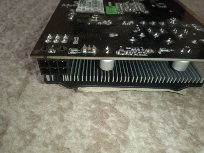 Дискретна відеокарта POV GeForce GTX 550 Ti, 2 GB GDDR3, 128-bit / 1x HDMI, 1x DVI, 1x VGA б/в - зображення 5