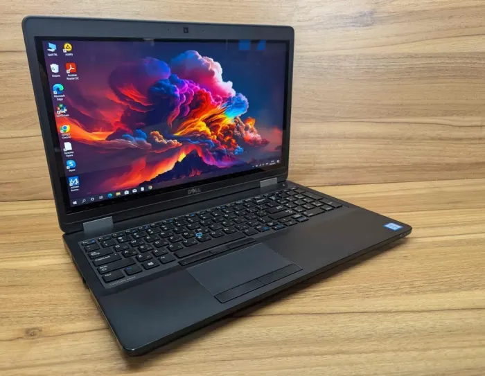 Ноутбук Dell Latitude E5570 / 15.6" (1920x1080) IPS Touch / Intel Core i7-6600U (2 (4) ядра по 2.6 - 3.4 GHz) / 16 GB DDR4 / 512 GB SSD / AMD Radeon R7 M360, 2 GB DDR3, 64-bit / WebCam / Windows 10 б/в - зображення 4