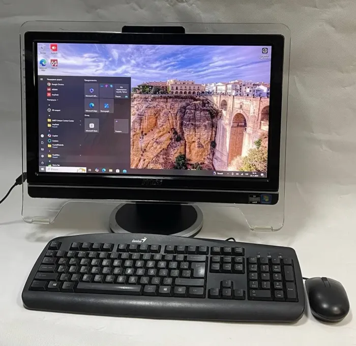 Моноблок MSI MS-AA5E / 22" (1600x900) TN Touch / AMD E2-1800 (2 ядра по 1.7 GHz) / 8 GB DDR3 / 128 GB SSD / AMD Radeon HD 7340 Graphics / DVD-ROM / Wi-Fi б/в - зображення 2