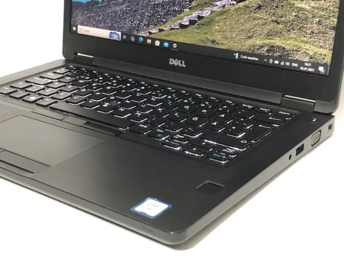 Ультрабук Б-клас Dell Latitude 5480 / 14" (1366x768) TN / Intel Core i7-6600U (2 (4) ядра по 2.6 - 3.4 GHz) / 8 GB DDR4 / 256 GB SSD / nVidia GeForce 930MX, 2 GB DDR3, 64-bit / WebCam / Win 10 Pro б/в - зображення 8
