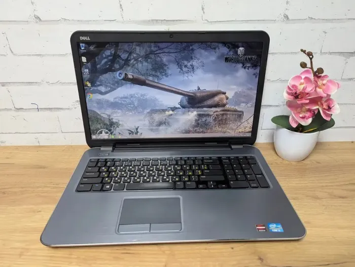 Ноутбук Б-клас Dell Inspiron 17R-5721 / 17.3" (1600x900) TN / Intel Core i5-3337U (2 (4) ядра по 1.8 - 2.7 GHz) / 16 GB DDR3 / 256 GB SSD / AMD Radeon HD 8550M, 1 GB GDDR3, 64-bit / WebCam / DVD-ROM б/в - зображення 2