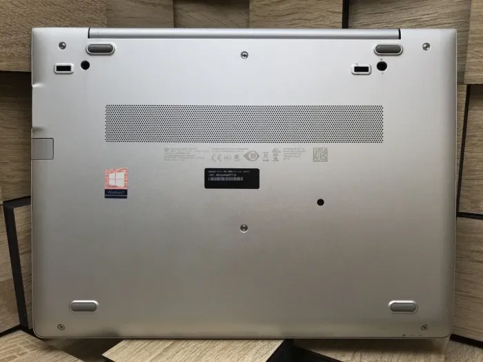 Ультрабук HP EliteBook 830 G5 / 13.3" (1920x1080) IPS / Intel Core i7-8650U (4 (8) ядра по 1.9 - 4.2 GHz) / 8 GB DDR4 / 256 GB SSD M.2 / Intel UHD Graphics 620 / WebCam / USB 3.1 / HDMI б/в - зображення 9