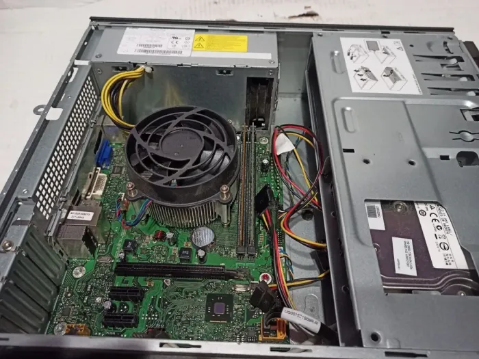 ПК Fujitsu Esprimo E420 E85+ SFF / Intel Core i3-4160 (2 (4) ядра по 3.6 GHz) / 8 GB DDR3 / 500 GB HDD / Intel HD Graphics 4400 б/в - зображення 4