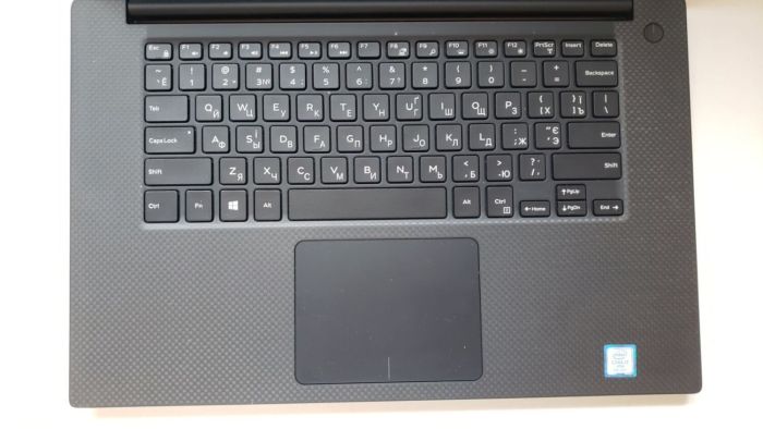 Мобільна робоча станція Dell Precision 5530 / 15,6" (3840x2160) IPS Touch / Intel Core i7-8850H (6 (12) ядра по 2,6 - 4,3 ГГц) / 32 ГБ DDR4 / 512 ГБ SSD + 750 ГБ HDD / nVidia Quadro P1000, 4 ГБ GDDR5, 128-біт / WebCam / Windows 11 Pro б/в - зображення 3