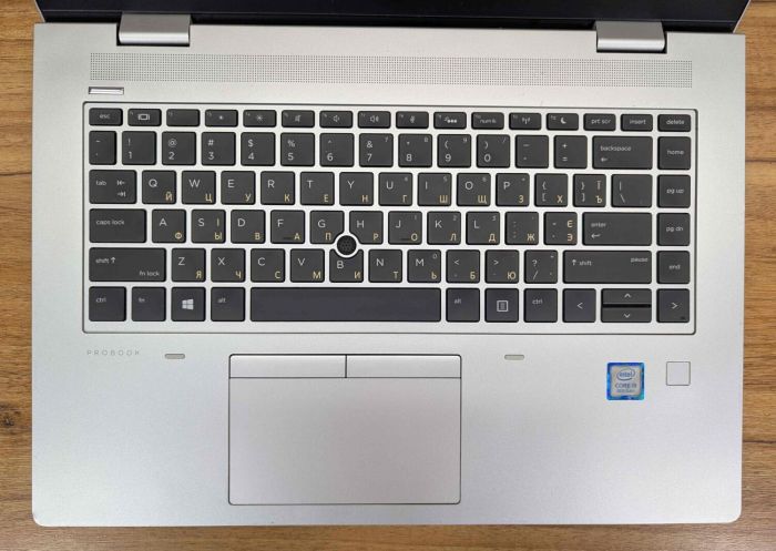 Ноутбук HP ProBook 640 G5 / 14" (1366x768) TN / Intel Core i5-8265U (4 (8) ядра по 1.6 - 3.9 GHz) / 8 GB DDR4 / 512 GB SSD / Intel UHD Graphics 620 / WebCam / Windows 10 б/в - зображення 3