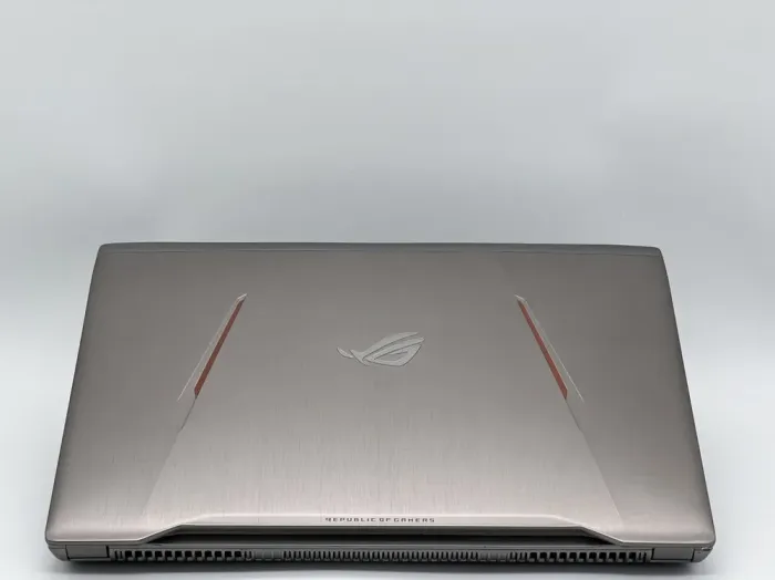 Ігровий ноутбук Asus ROG Strix GL702V / 17.3" (1920x1080) IPS / Intel Core i7-7700HQ (4 (8) ядра по 2.8 - 3.8 GHz) / 16 GB DDR4 / 480 GB SSD / nVidia GeForce GTX 1070, 8 GB GDDR5, 256-bit / WebCam б/в - зображення 5