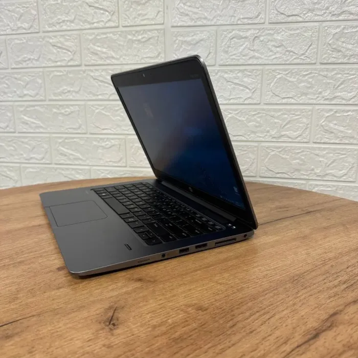 Ультрабук Б-клас HP EliteBook Folio 1040 G2 / 14" (1600x900) TN / Intel Core i5- 5300U (2 (4) ядра по 2.3 - 2.9 GHz) / 8 GB DDR3 / 256 GB SSD / Intel HD Graphics 5500 / WebCam б/в - зображення 5