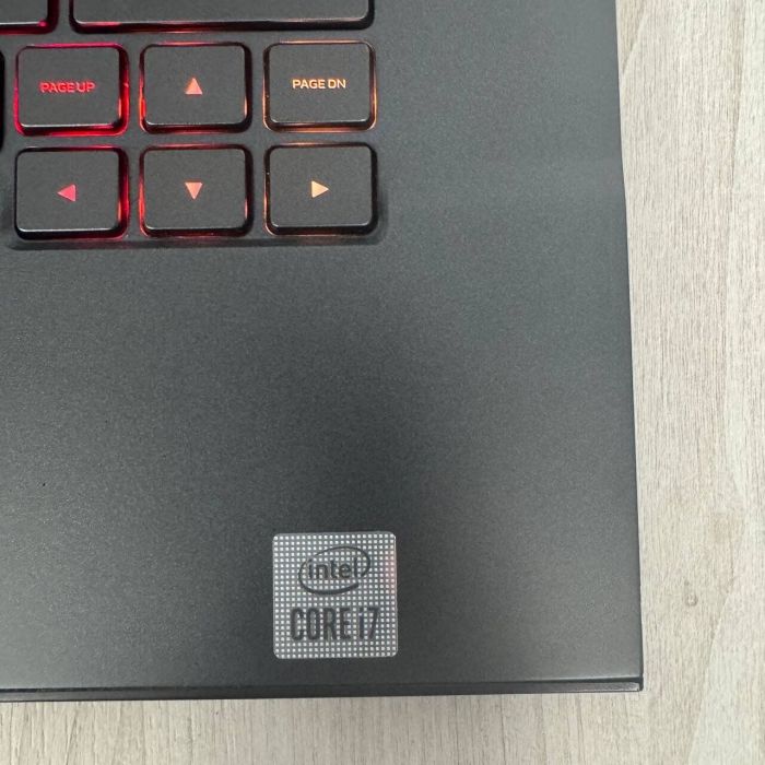 Ігровий ноутбук Dell Alienware m15 R4 / 15.6" (1920x1080) IPS / Intel Core i7-10870H (8 (16) ядер по 2.2 - 5.0 GHz) / 16 GB DDR4 / 512 GB SSD NVMe / nVidia GeForce RTX 3070, 8 GB GDDR6, 256-bit / WebCam б/в - зображення 8