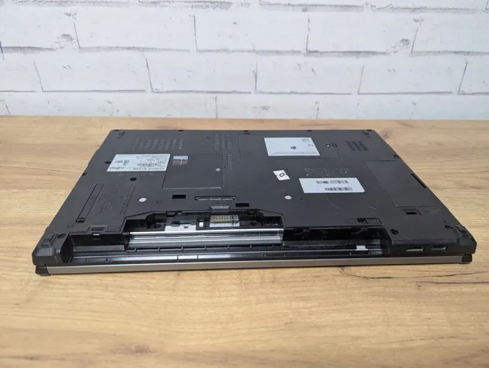 Ноутбук Б-клас Fujitsu LifeBook E754 / 15.6" (1366x768) TN / Intel Core i5-4300M (2 (4) ядра по 2.6 - 3.3 GHz) / 8 GB DDR3 / 128 GB SSD / Intel HD Graphics 4600 / WebCam / Без АКБ б/в - зображення 9