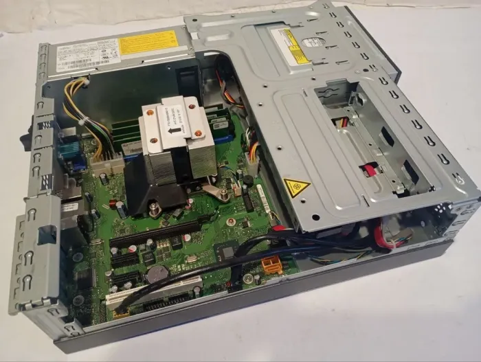 ПК Fujitsu Esprimo E510 E85+ SFF / Intel Core i5-3450 (4 ядра по 3.1 - 3.5 GHz) / 16 GB DDR3 / 256 GB SSD / Intel HD Graphics 2500 / DVD-ROM б/в - зображення 5