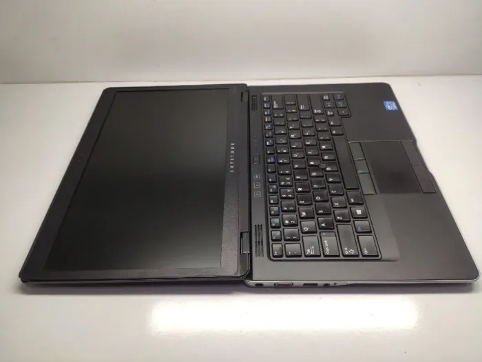 Ультрабук Dell Latitude 6430u / 14" TN / Core i5-3427U (2(4) ядра по 1.8-2.8GHz) / 8GB DDR3 / 120GB SSD / HD Graphics 4000 / WebCam б/в - зображення 3