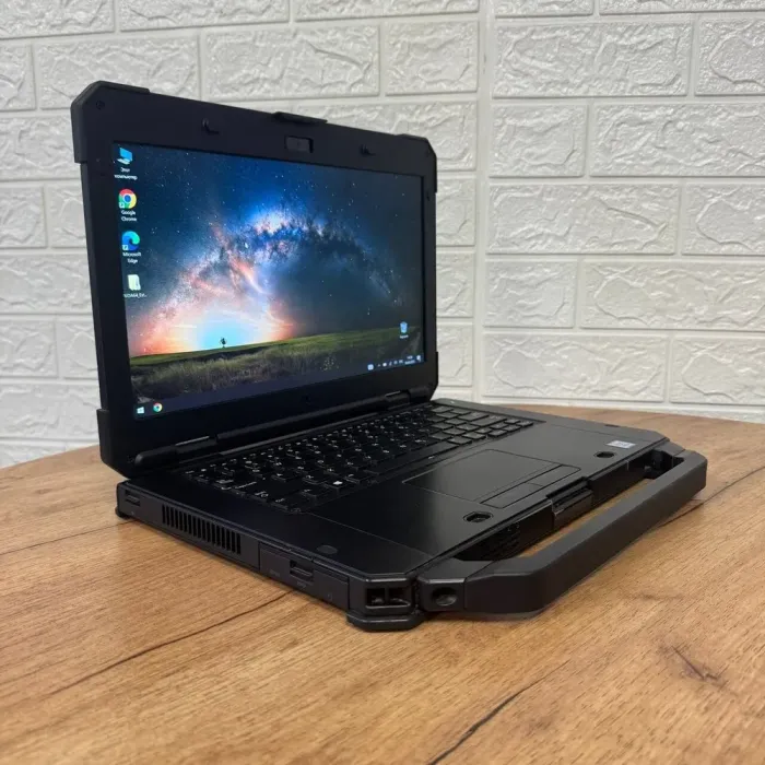 Захищений ноутбук Б-клас Dell Latitude 5420 Rugged / 14" (1920x1080) IPS Touch / Intel Core i5-8350U (4 (8) ядра по 1.7 - 3.6 GHz) / 16 GB DDR4 / 256 GB SSD / Intel UHD Graphics 620 / WebCam б/в - зображення 4
