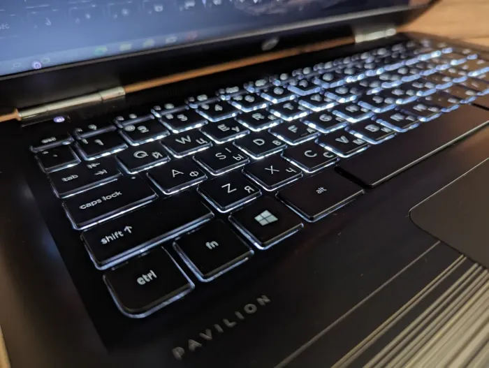 Ноутбук Б-клас HP Pavilion 14 al061nr / 14" (1366x768) TN / Intel Core i3-6100U (2 (4) ядра по 2.3 GHz) / 8 GB DDR4 / 240 GB SSD / Intel HD Graphics 520 / WebCam / Windows 10 б/в - зображення 7