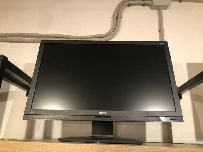 Монітор BenQ BL2400 / 24" (1920x1080) VA / VGA, DVI, DisplayPort / Вбудовані колонки 2x 1W / VESA 100x100 б/в - зображення 2