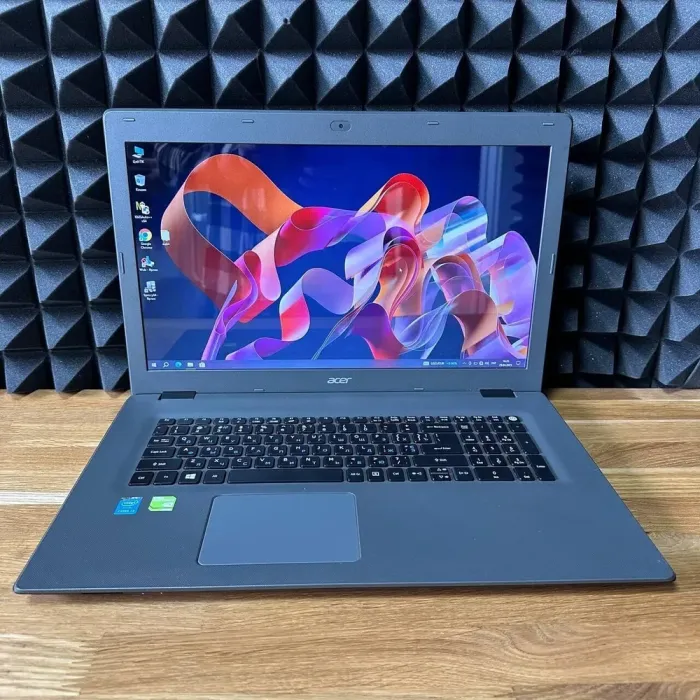 Ноутбук Acer Aspire E5-772 / 17.3" (1600x900) TN / Intel Core i3-5005U (2 (4) ядра по 2.0 GHz) / 8 GB DDR3 / 256 GB SSD / nVidia GeForce 920M, 4 GB GDDR3, 64-bit / WebCam / DVD-ROM б/в - зображення 2