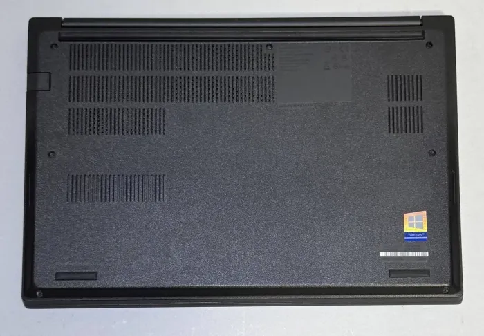 Ноутбук Lenovo ThinkPad E14 Gen 2 / 14" (1920x1080) IPS / AMD Ryzen 3 4300U (4 ядра по 2.7 - 3.7 GHz) / 12 GB DDR4 / 256 GB SSD / Intel UHD Graphics / WebCam б/в - зображення 7