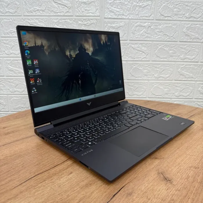 Ігровий ноутбук HP Victus 15-fb1013dx / 15.6" (1920x1080) IPS / AMD Ryzen 5 7535HS (6 (12) ядер по 3.3 - 4.55 GHz) / 16 GB DDR5 / 512 GB SSD / nVidia GeForce RTX 2050, 4 GB GDDR6, 64-bit / WebCam б/в - зображення 4